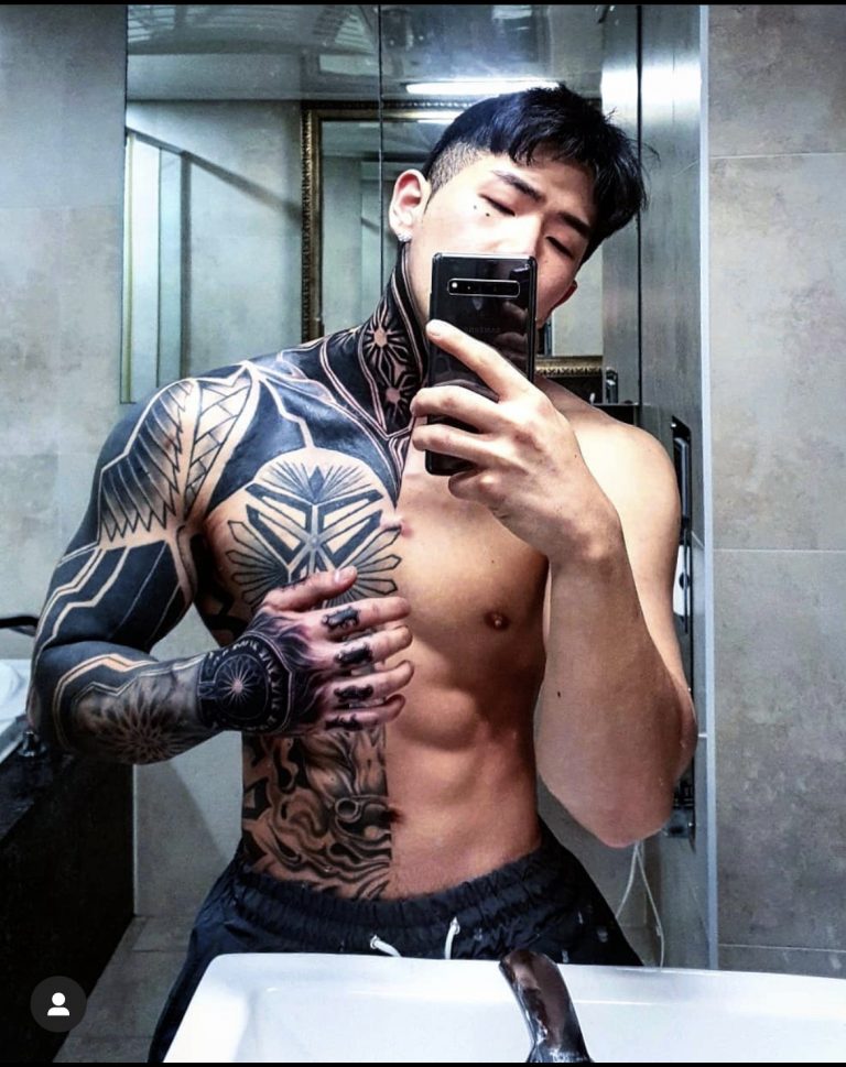 The Art of Blackwork Tattoos: A Journey from Ancient Traditions to Modern Expression